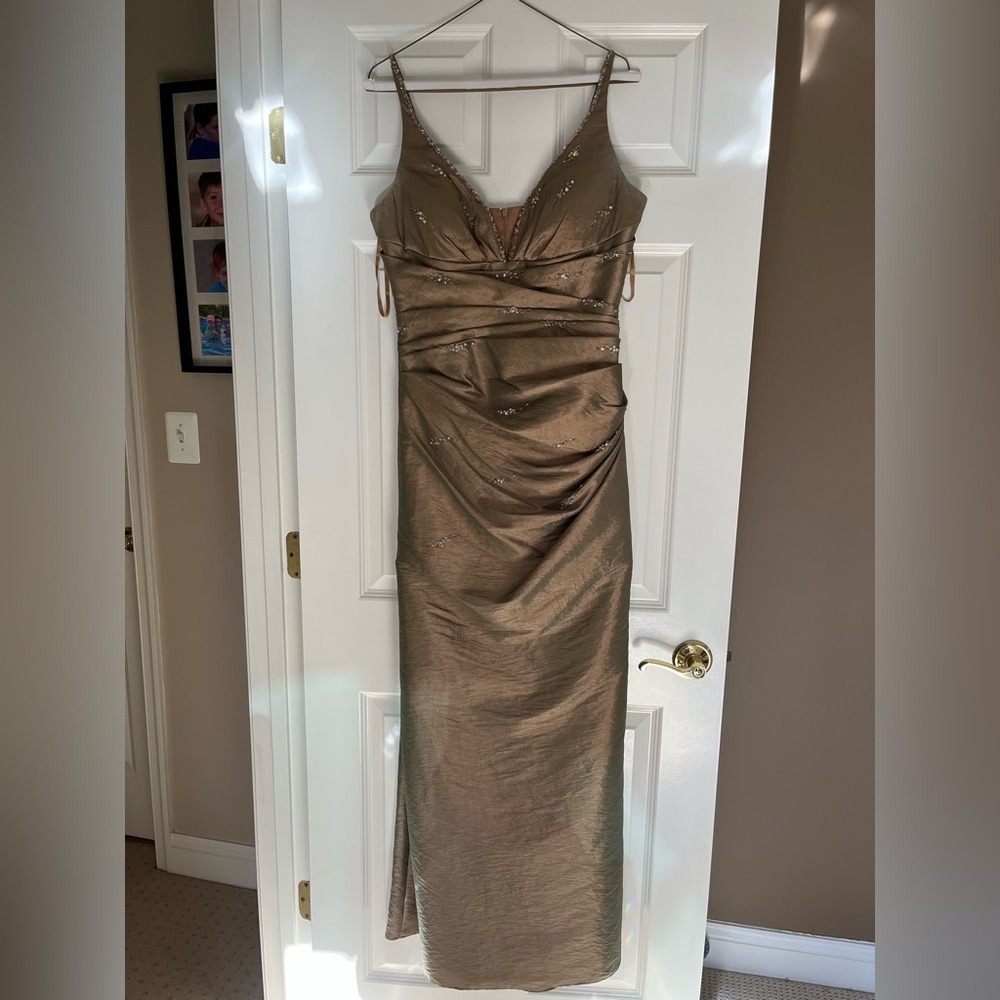 Pronovias Barcelona long gown with matching wrap.  Size 12. In good condition.